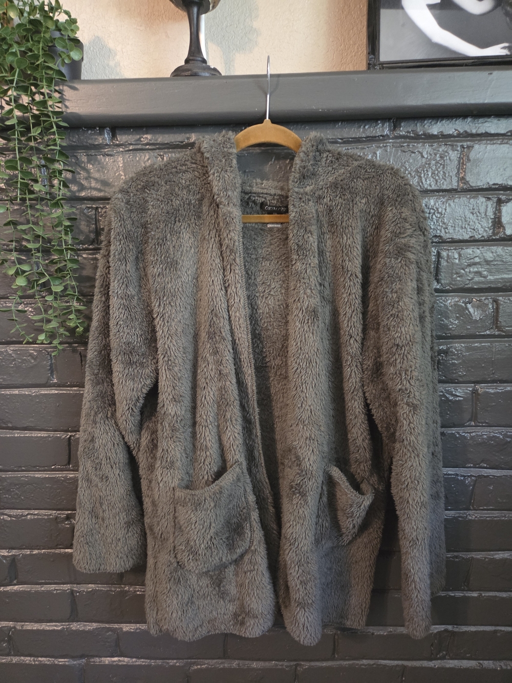 Open-Front Faux Fur Teddy Jacket in Gray
